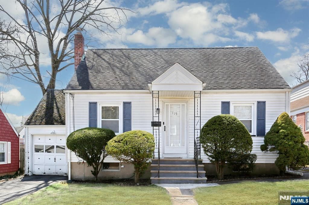 112 Lake Street, Bergenfield, NJ 07621