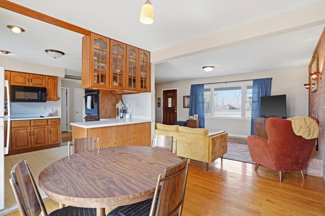 2214 BLUFF BLVD, Columbia, MO 65201