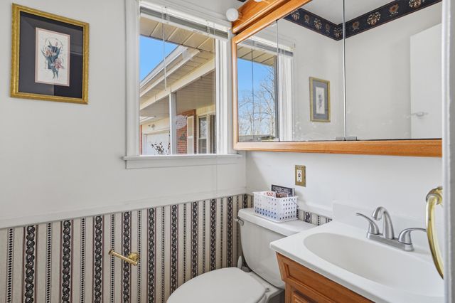 2214 BLUFF BLVD, Columbia, MO 65201