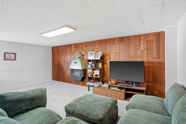 2214 BLUFF BLVD, Columbia, MO 65201