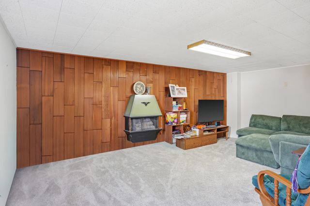 2214 BLUFF BLVD, Columbia, MO 65201