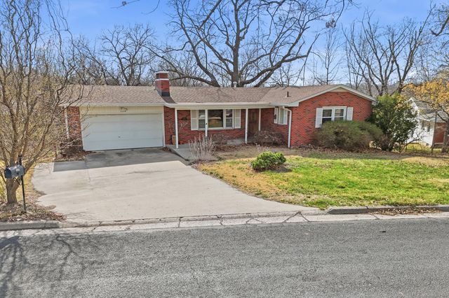 2214 BLUFF BLVD, Columbia, MO 65201