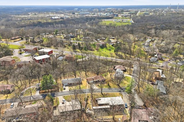 2214 BLUFF BLVD, Columbia, MO 65201