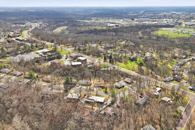 2214 BLUFF BLVD, Columbia, MO 65201