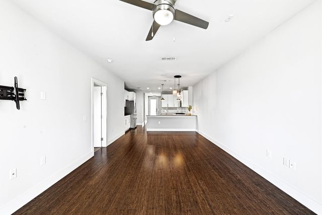 2801 Dulce LN 722, Austin, TX 78704