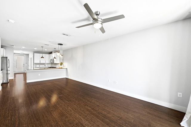 2801 Dulce LN 722, Austin, TX 78704