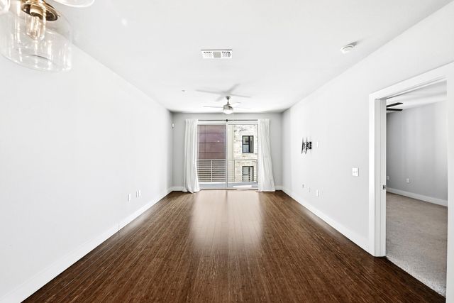 2801 Dulce LN 722, Austin, TX 78704