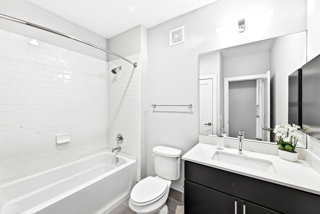2801 Dulce LN 722, Austin, TX 78704
