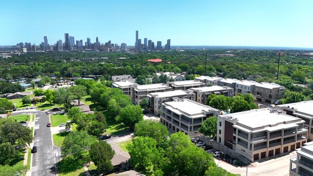 2801 Dulce LN 722, Austin, TX 78704