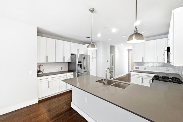 2801 Dulce LN 722, Austin, TX 78704