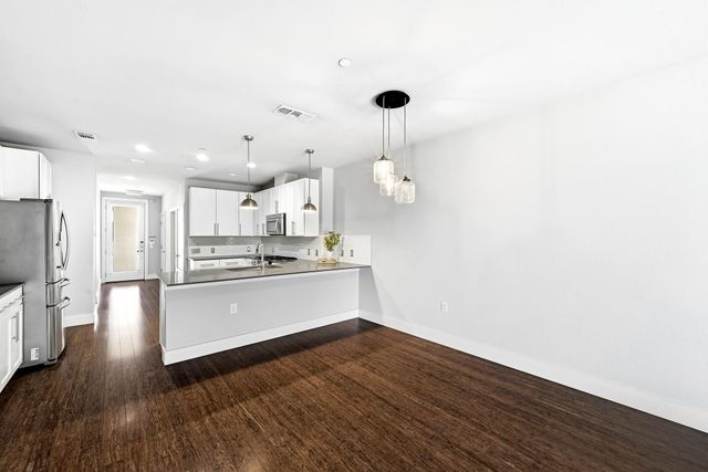 2801 Dulce LN 722, Austin, TX 78704