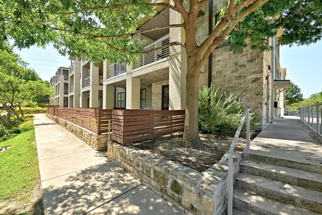 2801 Dulce LN 722, Austin, TX 78704