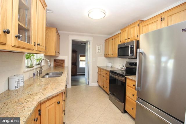 487 SCHOOLHOUSE RD, Harleysville, PA 19438