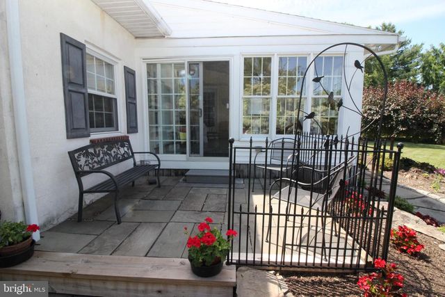 487 SCHOOLHOUSE RD, Harleysville, PA 19438