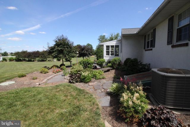 487 SCHOOLHOUSE RD, Harleysville, PA 19438