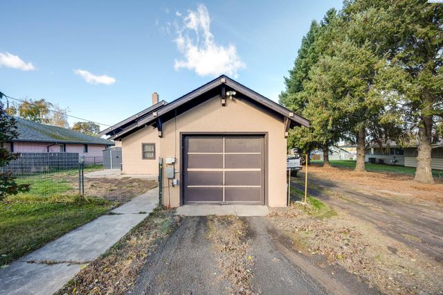 305 S Whitman Ave, La Crosse, WA 99143