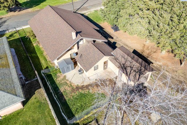 305 S Whitman Ave, La Crosse, WA 99143