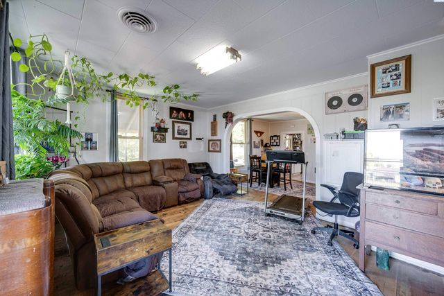 305 S Whitman Ave, La Crosse, WA 99143