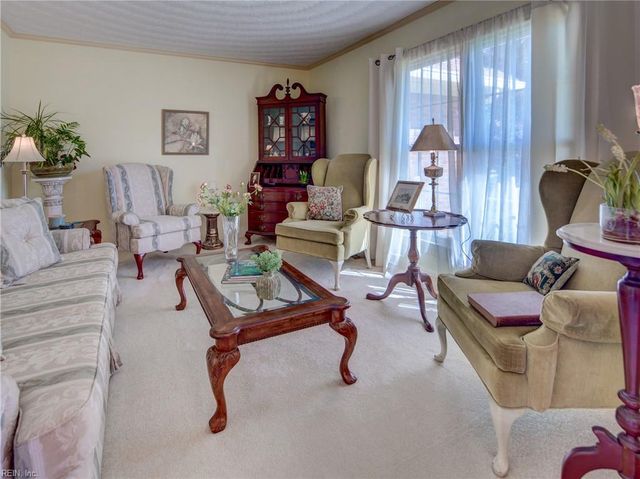 3232 Shadyside LN, Chesapeake, VA 23321