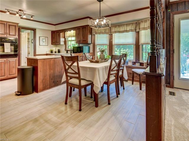 3232 Shadyside LN, Chesapeake, VA 23321