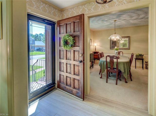 3232 Shadyside LN, Chesapeake, VA 23321