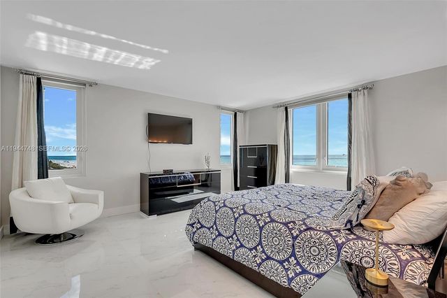 2301 Collins Ave 810, Miami Beach, FL 33139