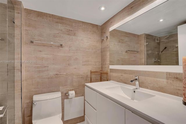 2301 Collins Ave 810, Miami Beach, FL 33139