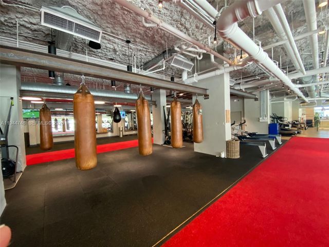 2301 Collins Ave 810, Miami Beach, FL 33139