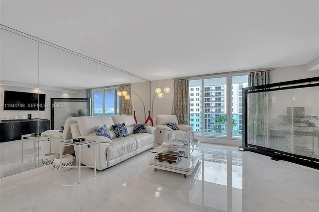 2301 Collins Ave 810, Miami Beach, FL 33139