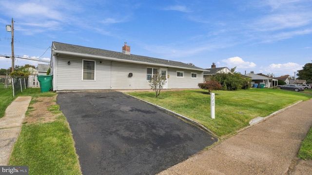 168 FARMBROOK DR, Levittown, PA 19055