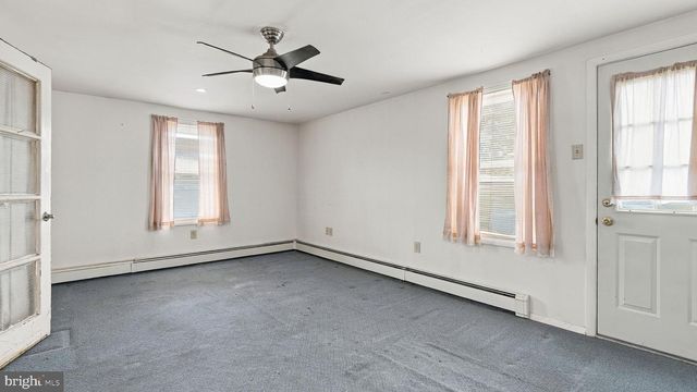 168 FARMBROOK DR, Levittown, PA 19055