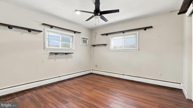 168 FARMBROOK DR, Levittown, PA 19055