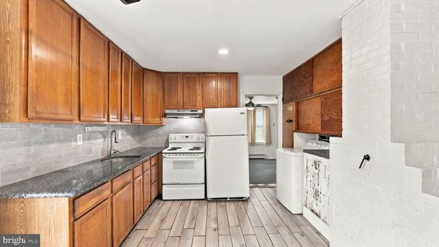 168 FARMBROOK DR, Levittown, PA 19055