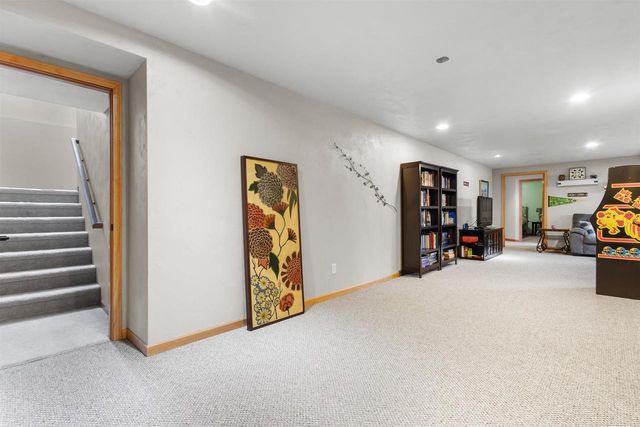 214 BROOKWOOD DRIVE, Hortonville, WI 54944