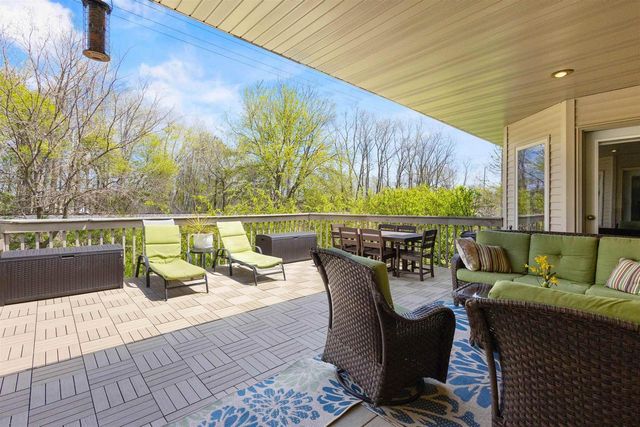 214 BROOKWOOD DRIVE, Hortonville, WI 54944