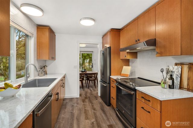 6910 150th Avenue NE, Redmond, WA 98052