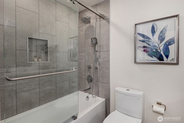 6910 150th Avenue NE, Redmond, WA 98052