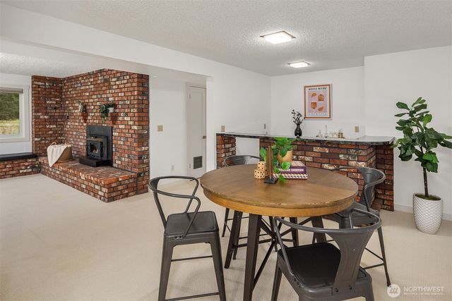 6910 150th Avenue NE, Redmond, WA 98052