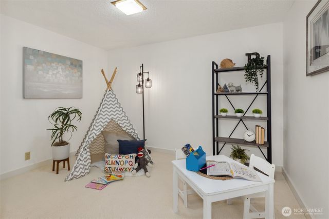 6910 150th Avenue NE, Redmond, WA 98052