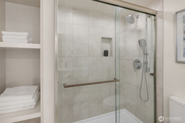 6910 150th Avenue NE, Redmond, WA 98052