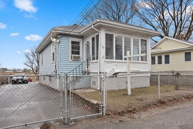 173 Rhoda St, Quincy, MA 02169