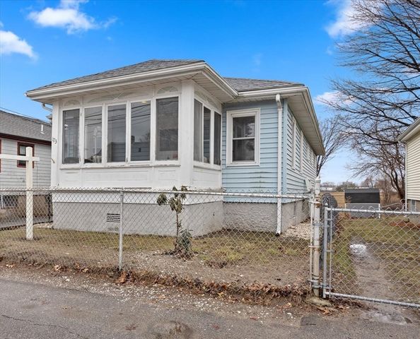 173 Rhoda St, Quincy, MA 02169