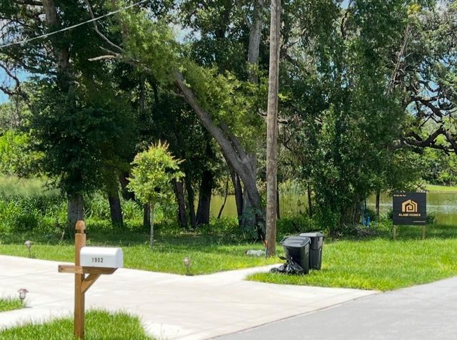 1900 VIRGINIA AVENUE, Tarpon Springs, FL 34689