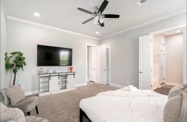 3351 Canada Drive, Dallas, TX 75212