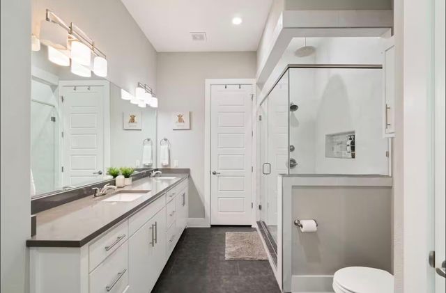 3351 Canada Drive, Dallas, TX 75212