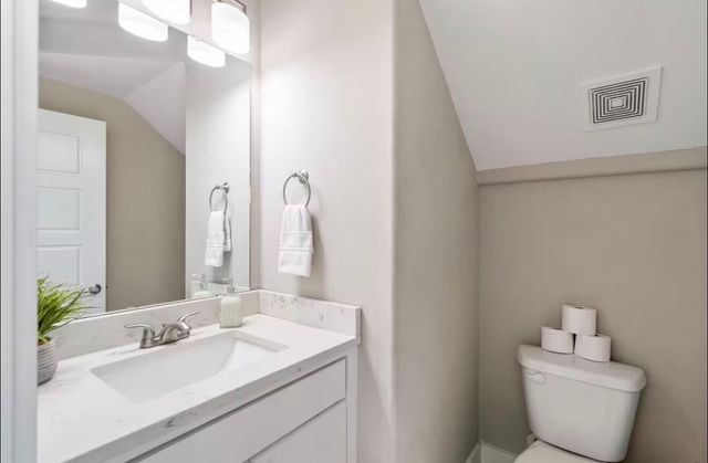 3351 Canada Drive, Dallas, TX 75212