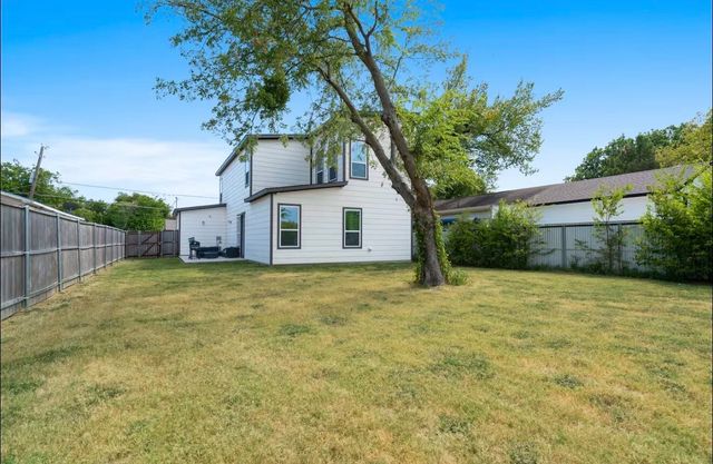 3351 Canada Drive, Dallas, TX 75212