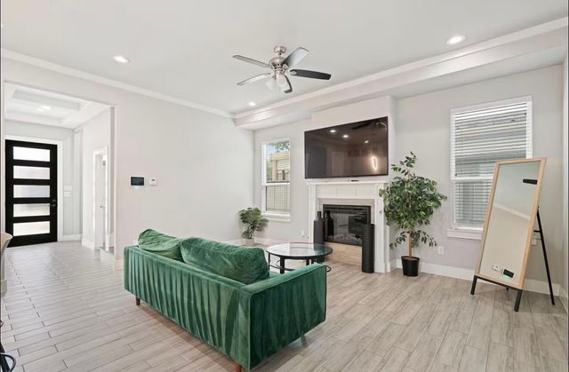 3351 Canada Drive, Dallas, TX 75212