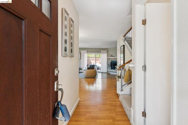 3011 Mayhew Ct 1, Walnut Creek, CA 94597