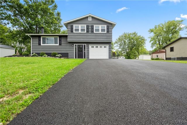 8478 Grandview Drive, Cicero, NY 13039
